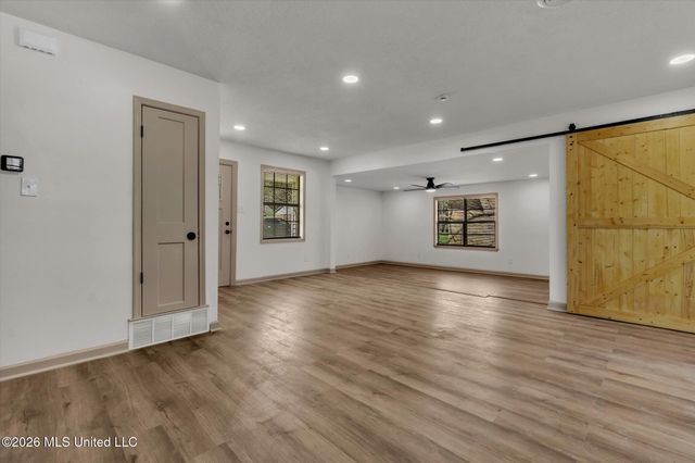 8182 Cedarbrook Drive, Southaven, MS 38671