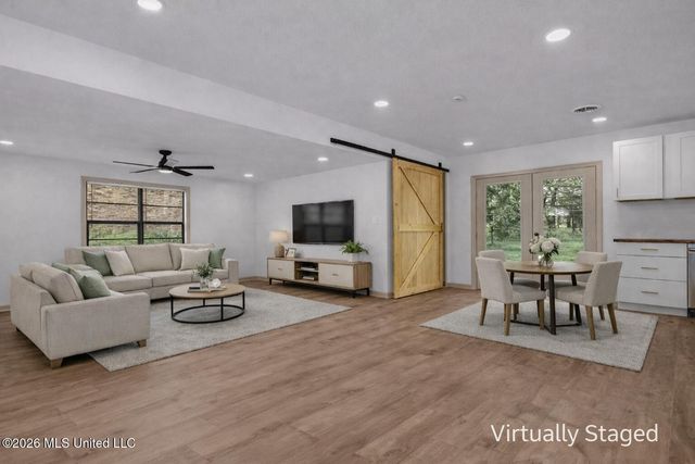 8182 Cedarbrook Drive, Southaven, MS 38671