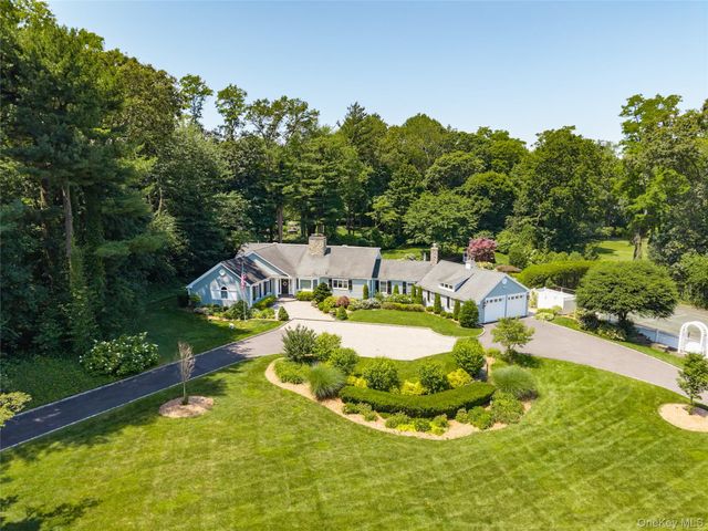 1 Glenby Lane, Brookville, NY 11545