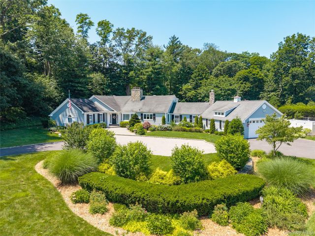 1 Glenby Lane, Brookville, NY 11545