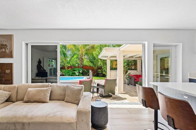 2041 NE 30th Street, Fort Lauderdale, FL 33306