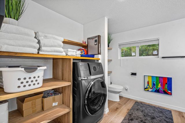 2041 NE 30th Street, Fort Lauderdale, FL 33306