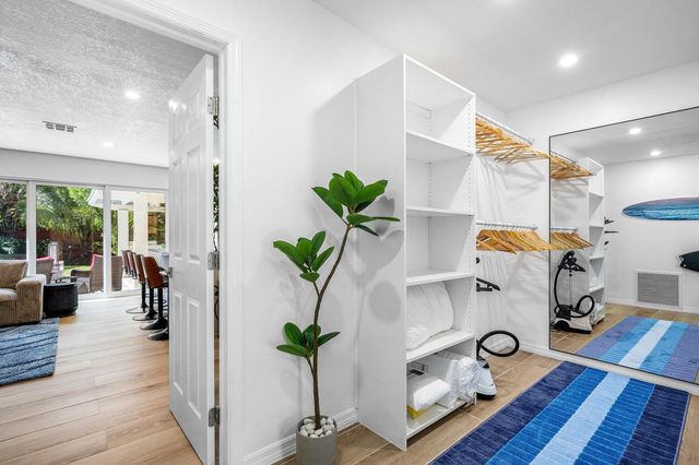 2041 NE 30th Street, Fort Lauderdale, FL 33306