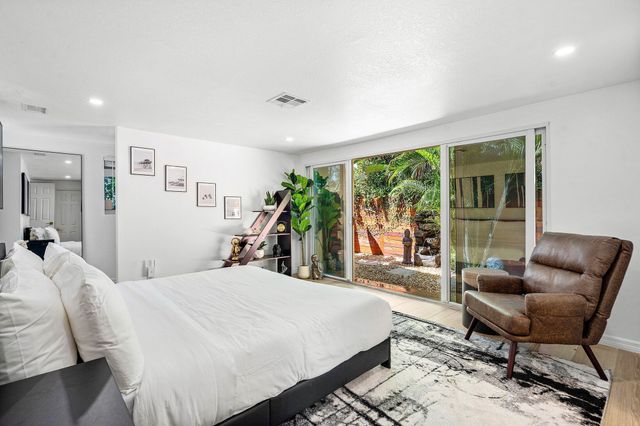 2041 NE 30th Street, Fort Lauderdale, FL 33306