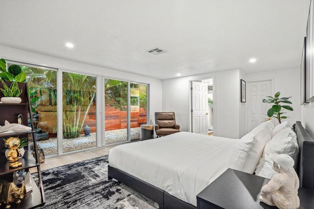 2041 NE 30th Street, Fort Lauderdale, FL 33306