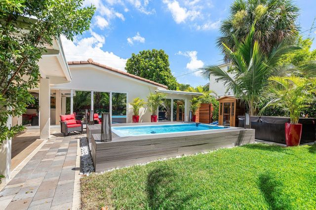 2041 NE 30th Street, Fort Lauderdale, FL 33306