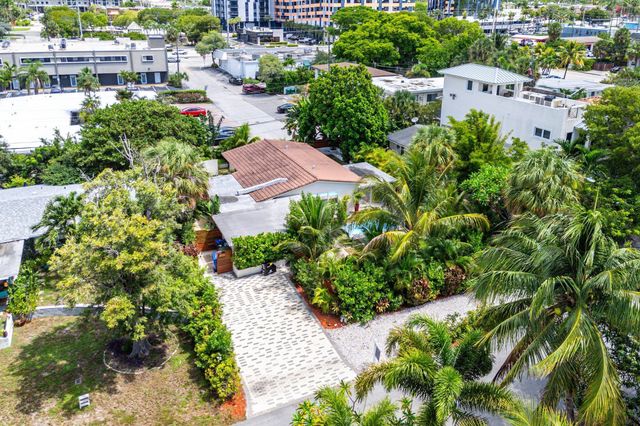 2041 NE 30th Street, Fort Lauderdale, FL 33306