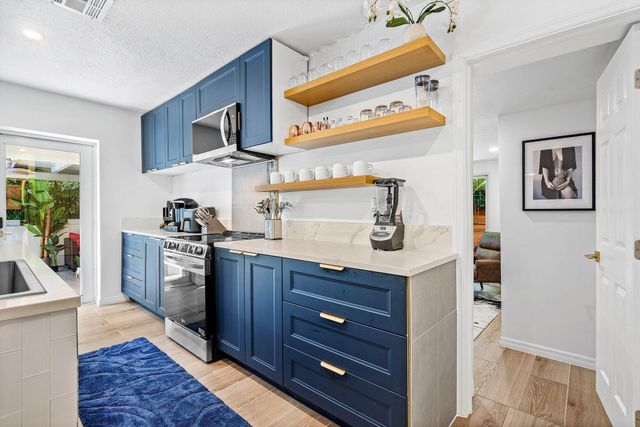 2041 NE 30th Street, Fort Lauderdale, FL 33306