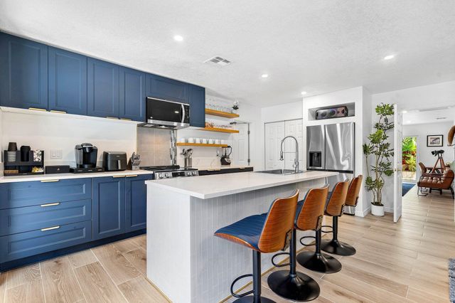 2041 NE 30th Street, Fort Lauderdale, FL 33306