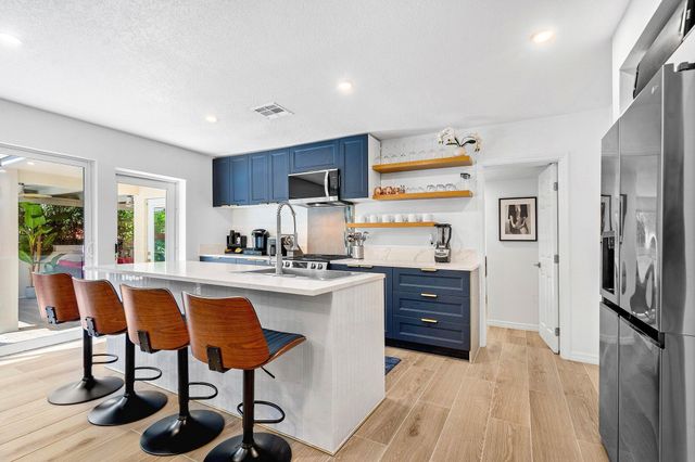 2041 NE 30th Street, Fort Lauderdale, FL 33306