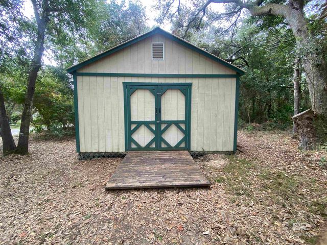 9734 N Bayou Road, Lillian, AL 36549