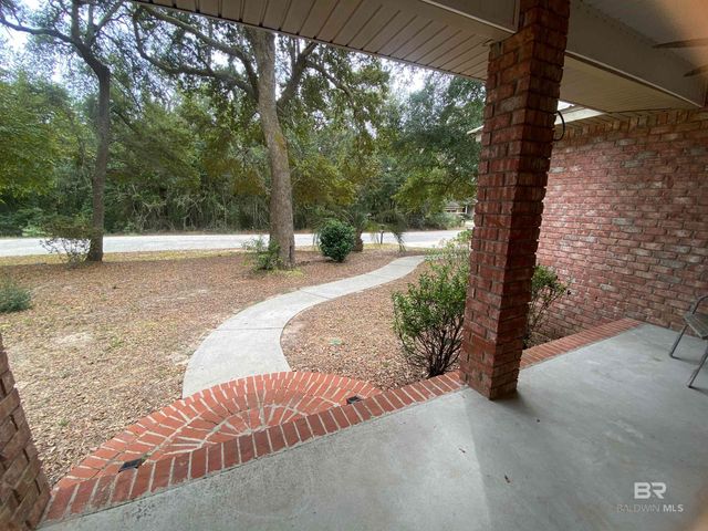 9734 N Bayou Road, Lillian, AL 36549