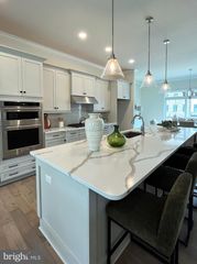933 AYLA LN #29, Kennett Square, PA 19348