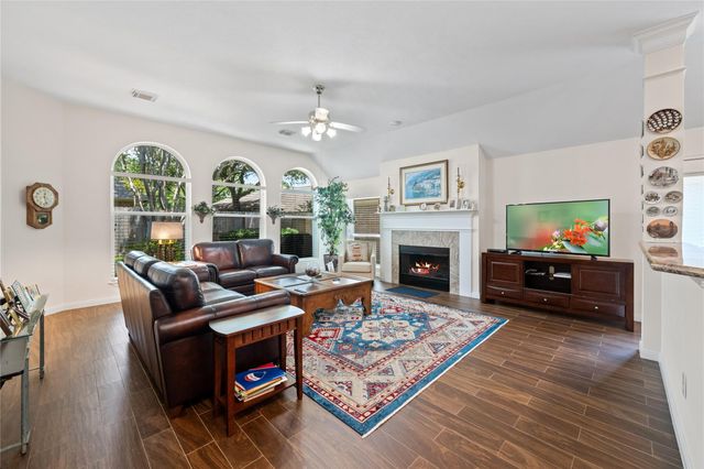 2514 S Strathford Lane, Kingwood, TX 77345