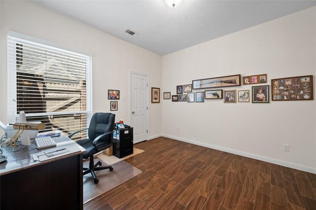 2514 S Strathford Lane, Kingwood, TX 77345