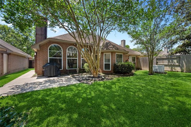 2514 S Strathford Lane, Kingwood, TX 77345