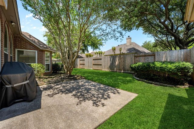 2514 S Strathford Lane, Kingwood, TX 77345