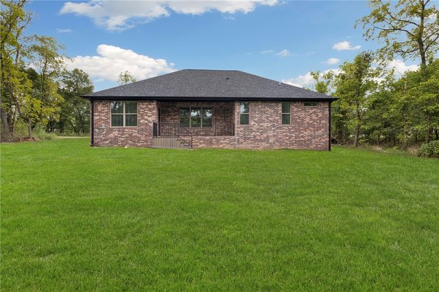 10 Eastleigh Drive, Bella Vista, AR 72714