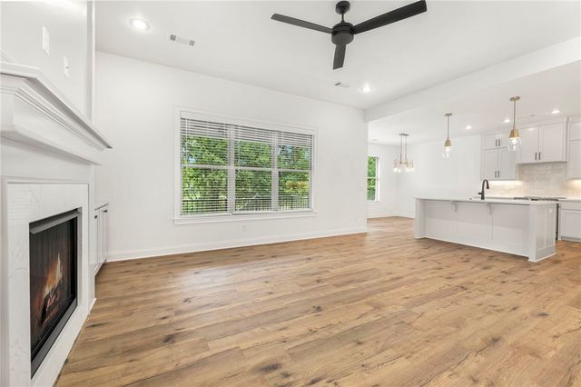 10 Eastleigh Drive, Bella Vista, AR 72714