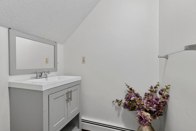 38 Duffy Street, Franklin, NH 03235
