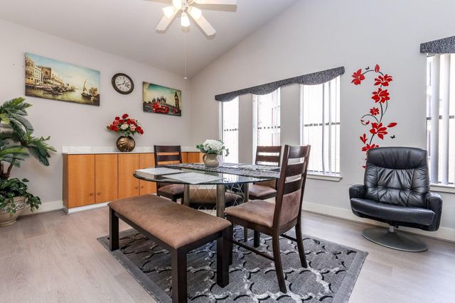 9715 Riddlewood Lane, Houston, TX 77025