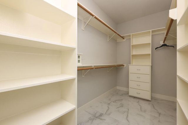 9715 Riddlewood Lane, Houston, TX 77025