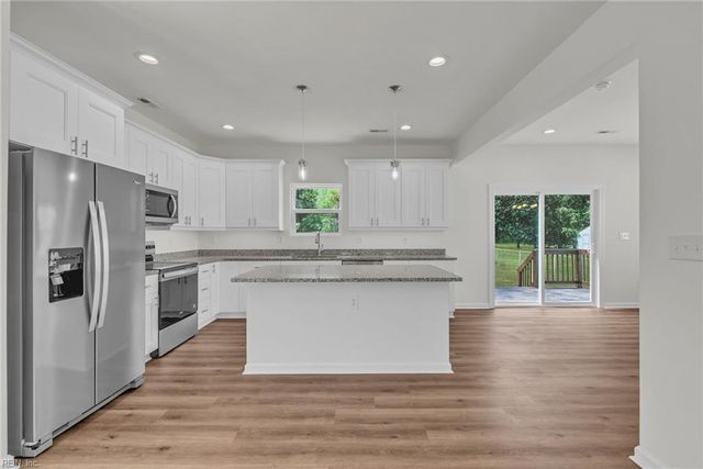 9318 Old Stage HWY, Smithfield, VA 23430