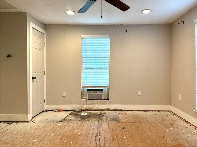 2222 Speight Avenue, Waco, TX 76706