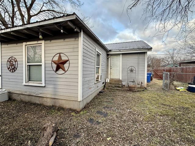 2222 Speight Avenue, Waco, TX 76706