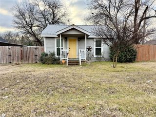 2222 Speight Avenue, Waco, TX 76706