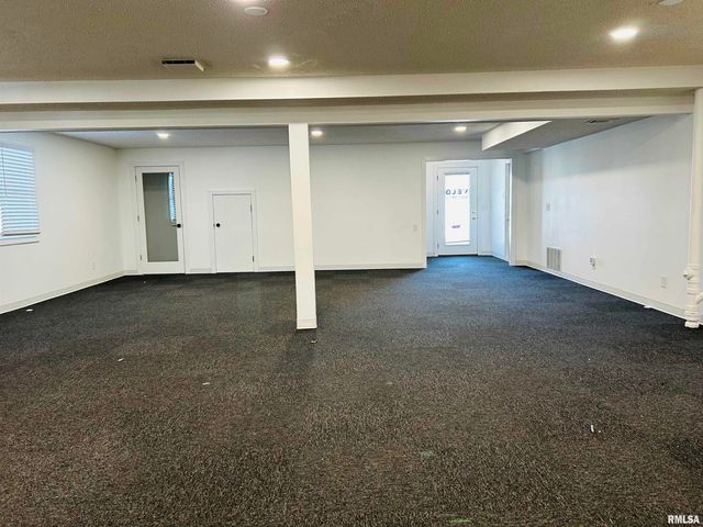 2332 EASTERN Avenue, Davenport, IA 52803