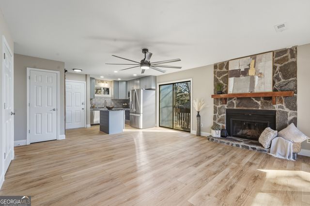 1303 Fairway Oaks, Waleska, GA 30183