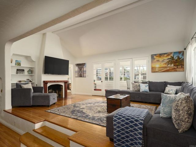 1303 15 Cave Street, La Jolla, CA 92037