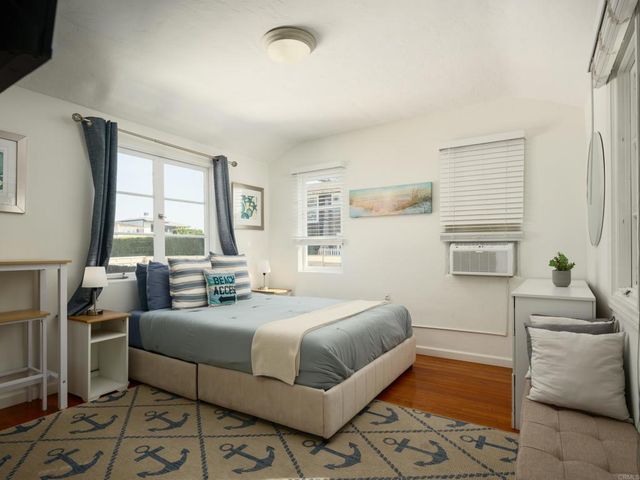 1303 15 Cave Street, La Jolla, CA 92037