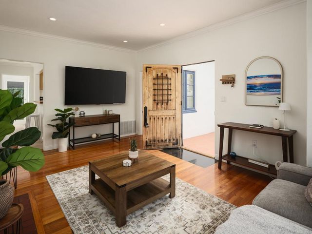 1303 15 Cave Street, La Jolla, CA 92037