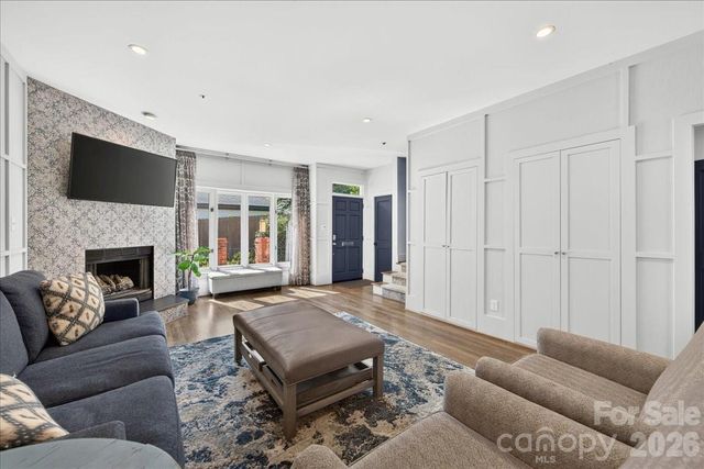 201 Hillside Avenue, Charlotte, NC 28209