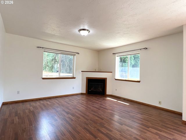 1022 Sw 2ND Way, Troutdale, OR 97060