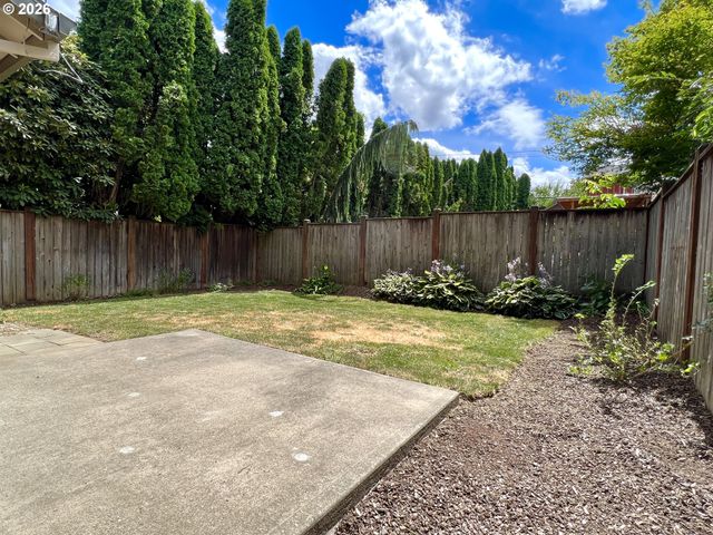 1022 Sw 2ND Way, Troutdale, OR 97060