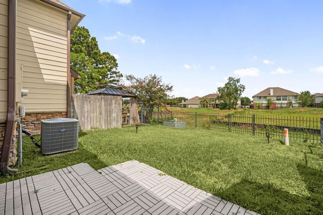 8026 Loyel Pointe Drive, Houston, TX 77064