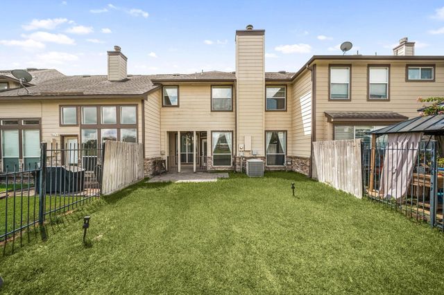 8026 Loyel Pointe Drive, Houston, TX 77064