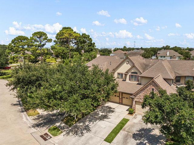 8026 Loyel Pointe Drive, Houston, TX 77064