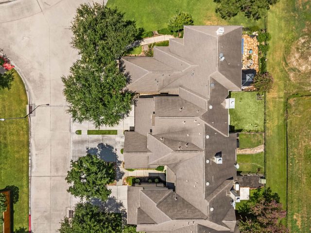 8026 Loyel Pointe Drive, Houston, TX 77064
