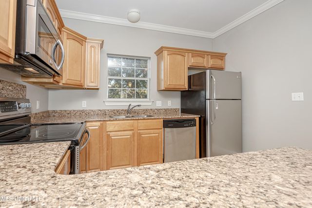 219 Armand Oaks, Ocean Springs, MS 39564