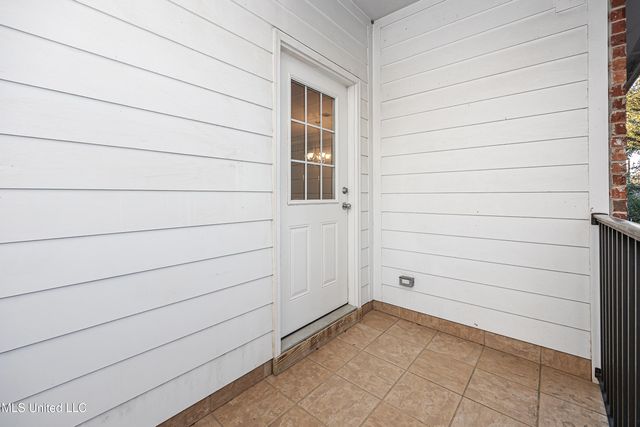 219 Armand Oaks, Ocean Springs, MS 39564