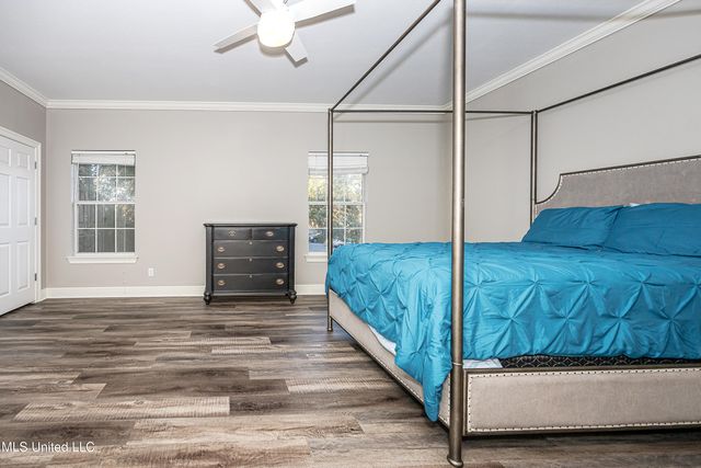 219 Armand Oaks, Ocean Springs, MS 39564