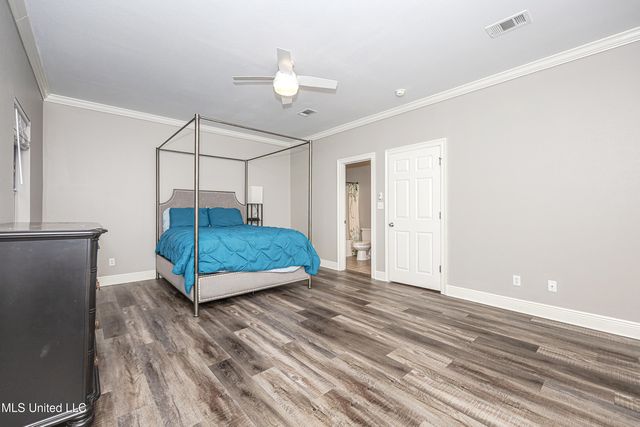 219 Armand Oaks, Ocean Springs, MS 39564