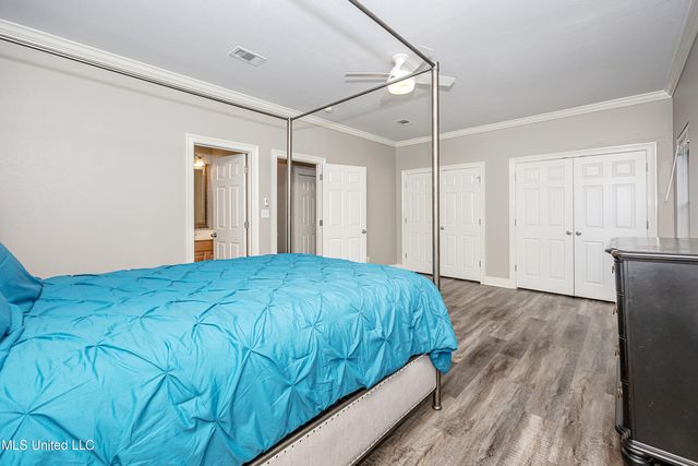 219 Armand Oaks, Ocean Springs, MS 39564