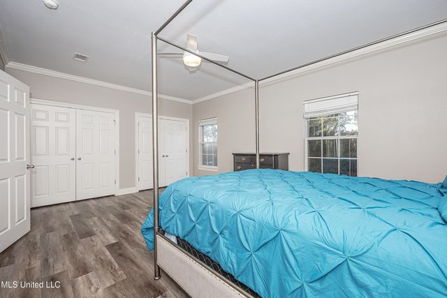 219 Armand Oaks, Ocean Springs, MS 39564