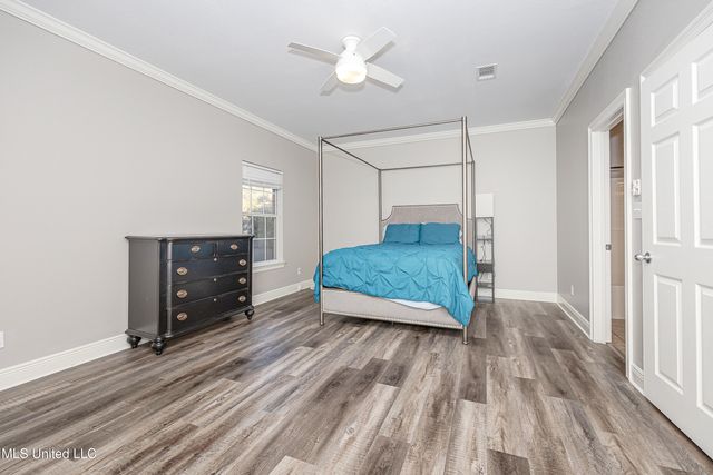 219 Armand Oaks, Ocean Springs, MS 39564