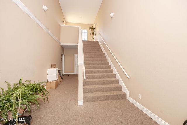 219 Armand Oaks, Ocean Springs, MS 39564